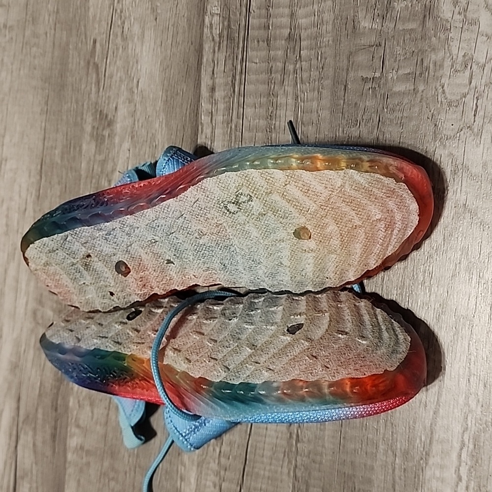 Girls Wanted sneakers - Picture 2 of 3